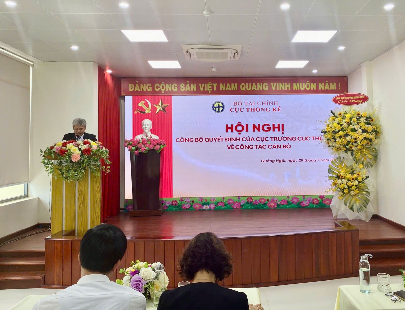 Đồng chí Võ Thành Nhân - Trưởng Thống kê tỉnh phát biểu nhận nhiệm vụ